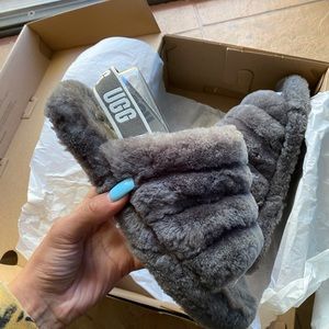 UGG SANDALS GREY LIKE NEW